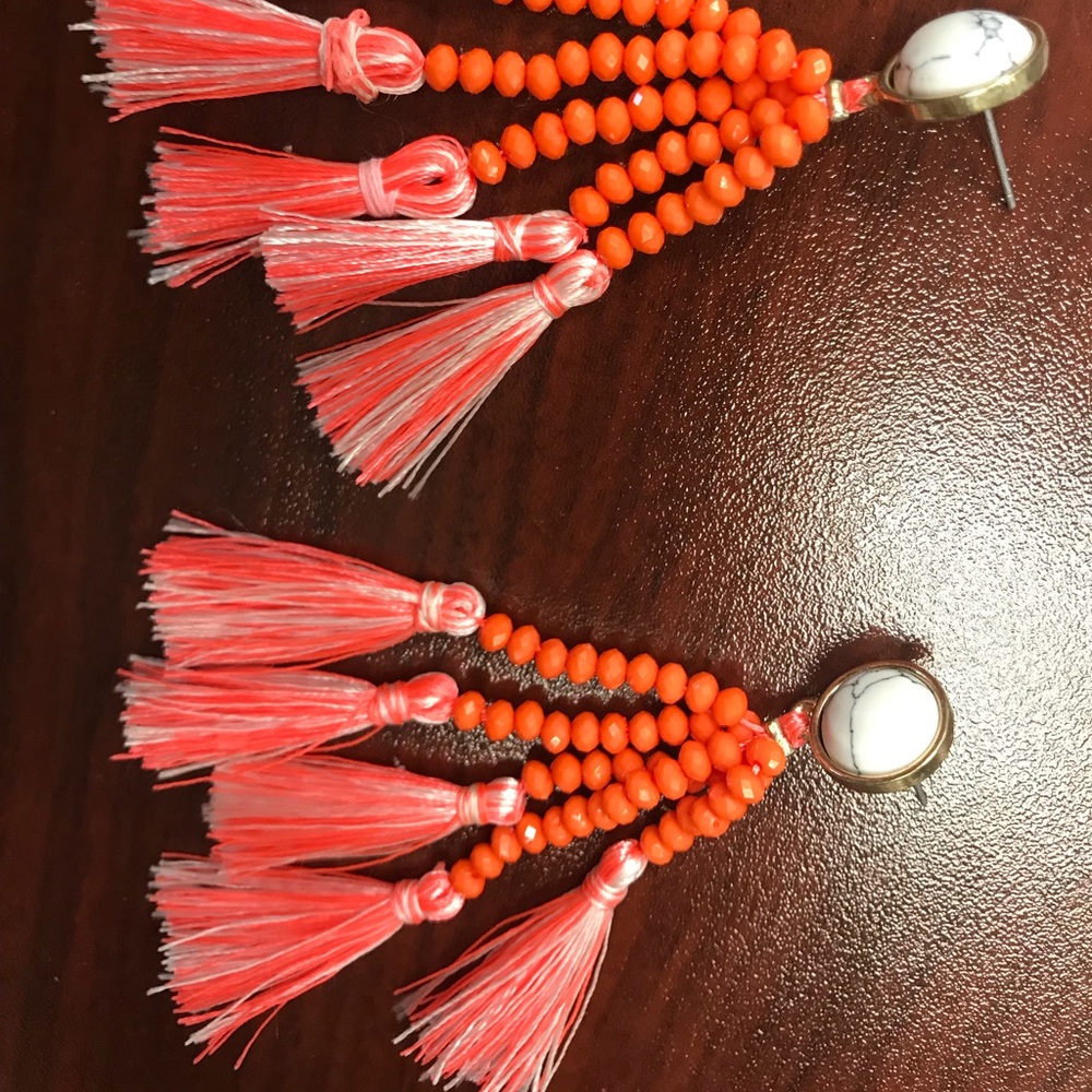 BaubleBar “Amalfi drops” in coral/ howlite/ gold